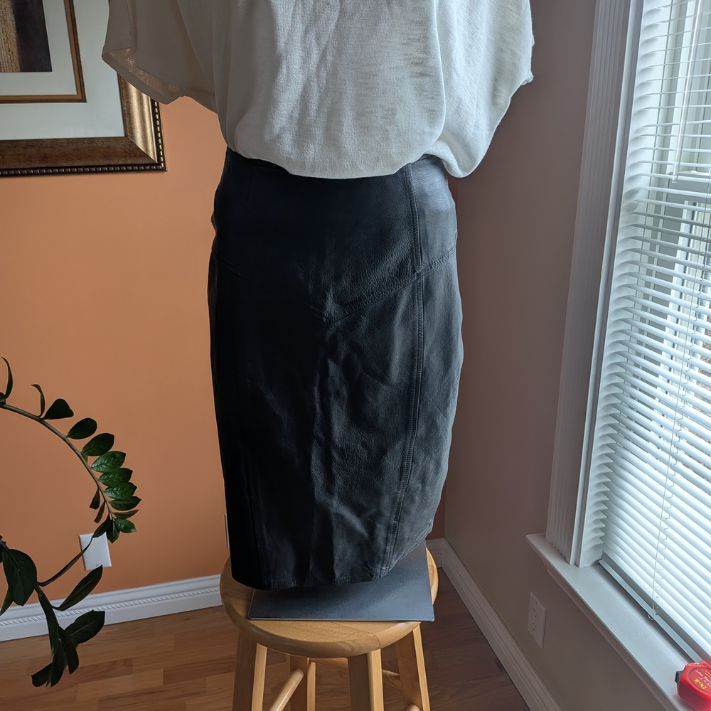 Classic Black Leather Pencil Skirt - Timeless Tailored Shape